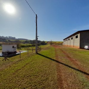 Água Mineral Fluoretada Litinada (Região de Campinas – SP - Brasil)