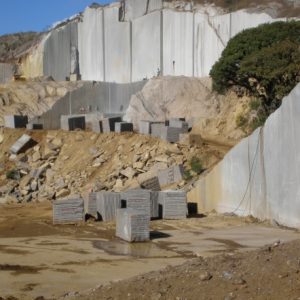 Rochas Ornamentais – Jazidas (MG / BA – Brasil)